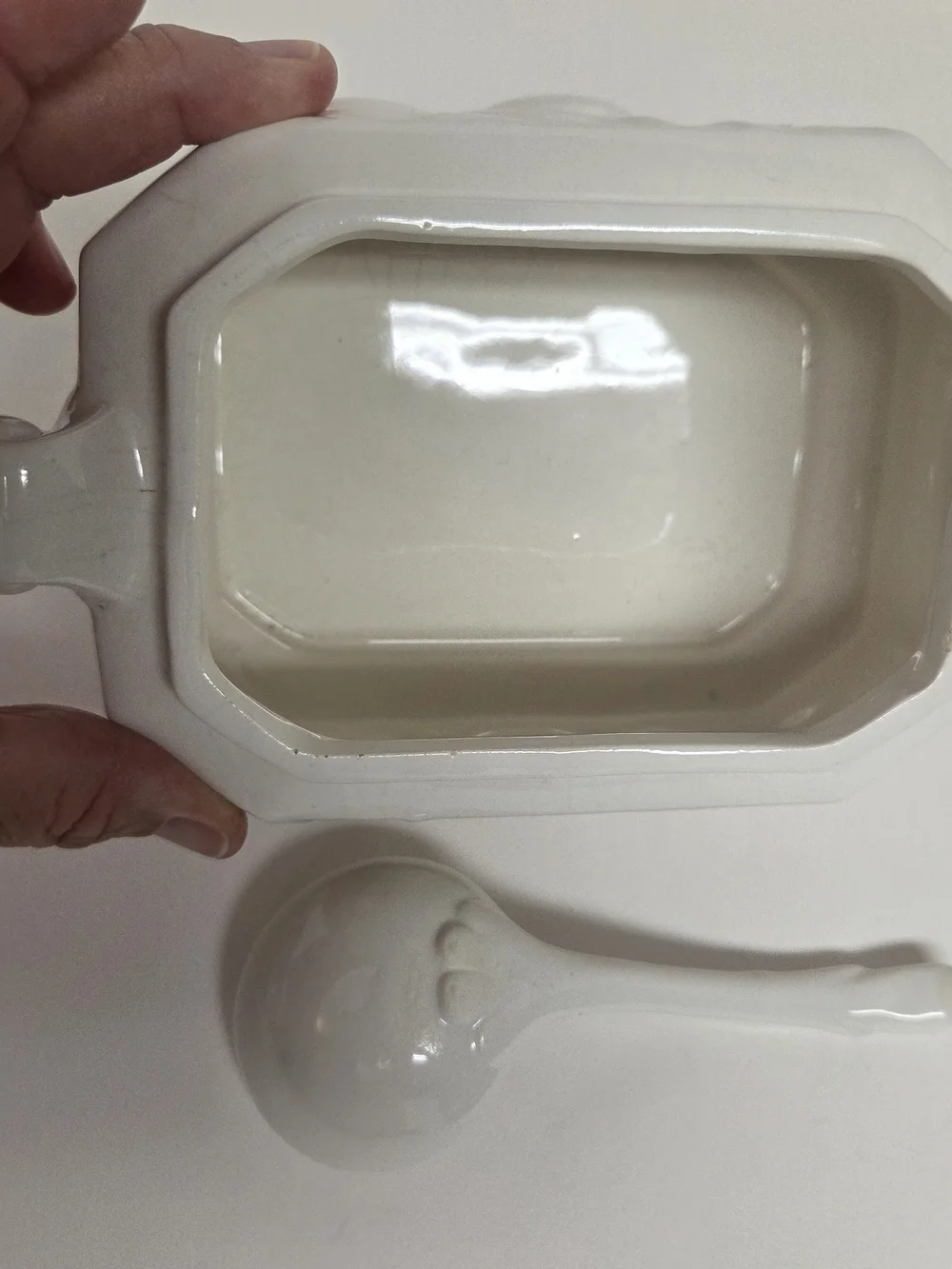 Vintage Japan White Ceramic Soup Tureen Fruit Embossed Lid & Ladle #0220